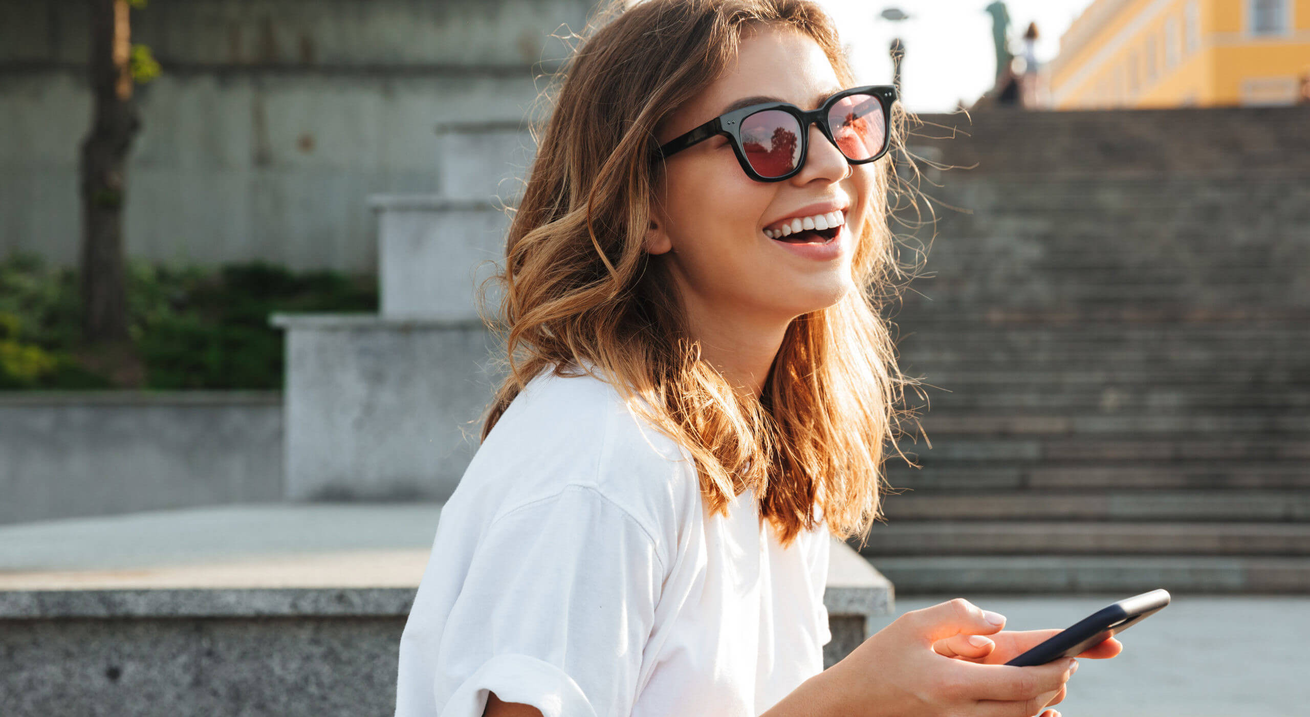 picture of european brunette wearing sunglasses 640x350.jpeg